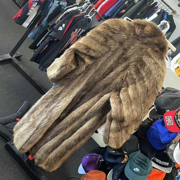 Unisex Adult Fulginitis Long Haired Beaver Trench Coat Fur Custom Rare Pre Owned - Picture 11 of 16